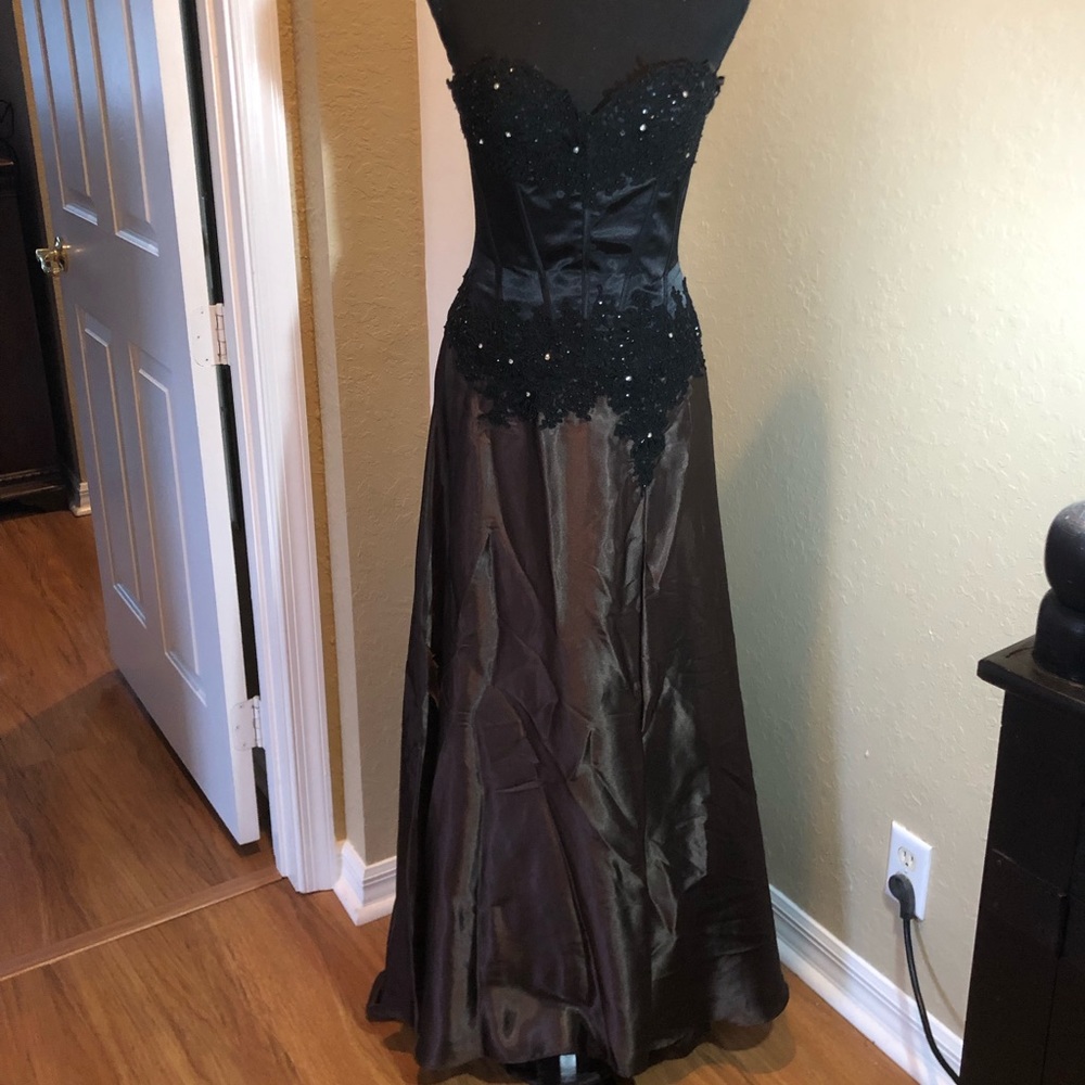 Gevening gown